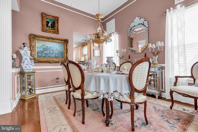 11 MULBERRY DR, Manahawkin, NJ 08050