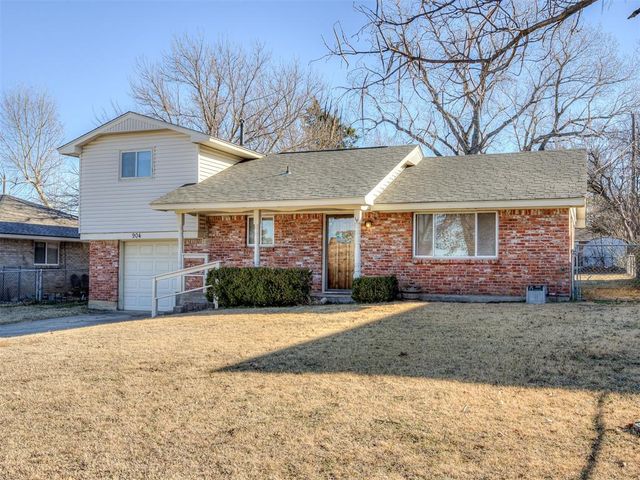 904 Oak Park Drive, Choctaw, OK 73020