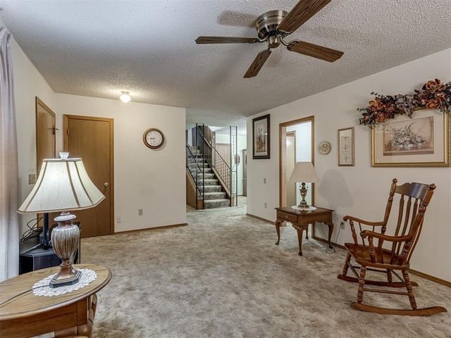 904 Oak Park Drive, Choctaw, OK 73020