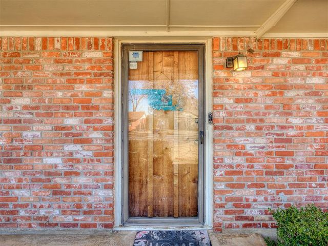 904 Oak Park Drive, Choctaw, OK 73020