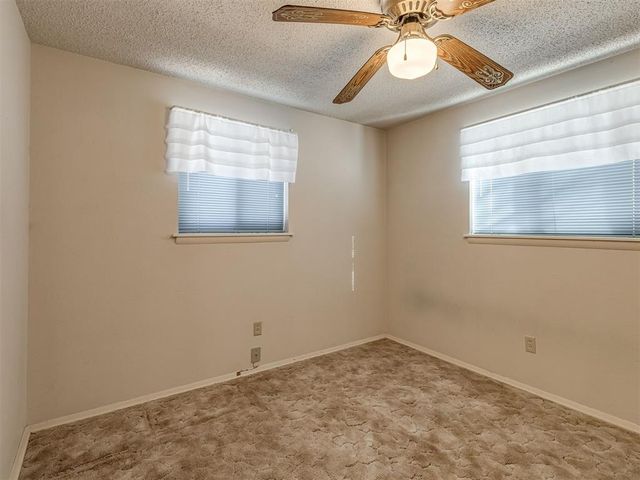 904 Oak Park Drive, Choctaw, OK 73020