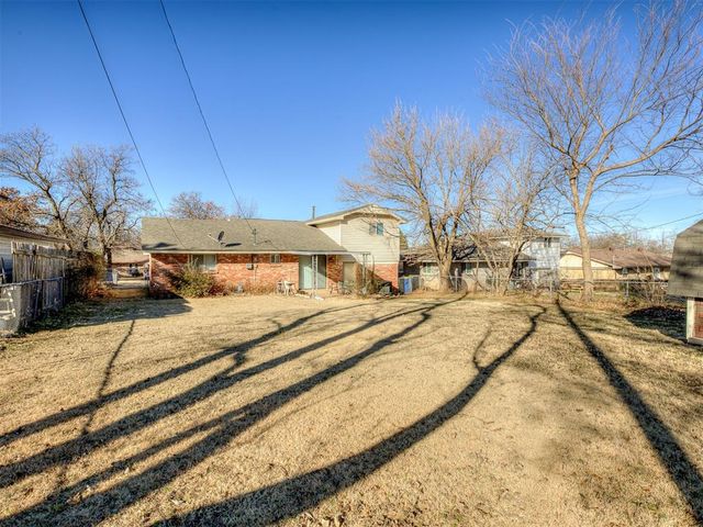 904 Oak Park Drive, Choctaw, OK 73020