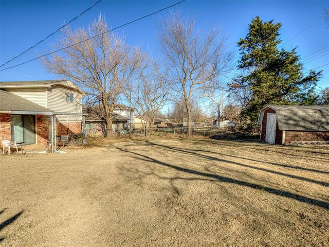 904 Oak Park Drive, Choctaw, OK 73020