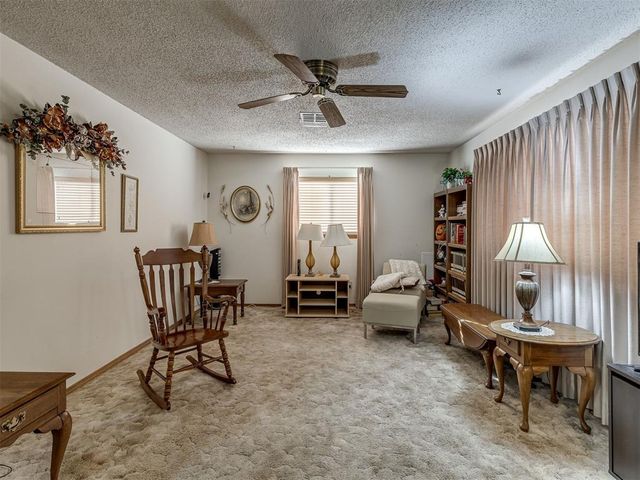 904 Oak Park Drive, Choctaw, OK 73020