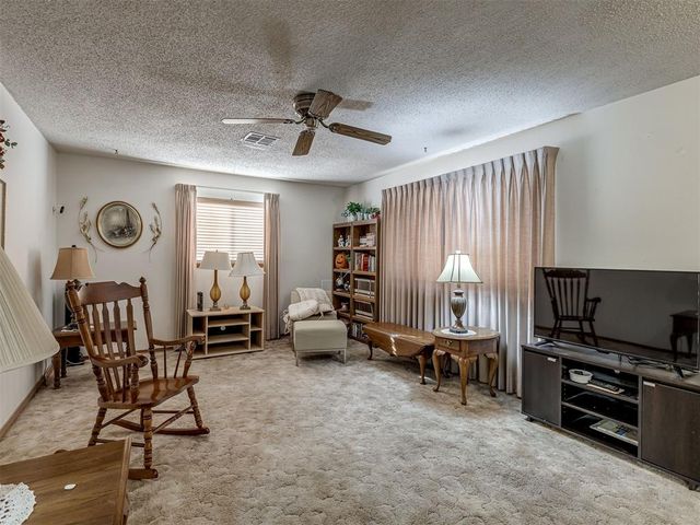 904 Oak Park Drive, Choctaw, OK 73020