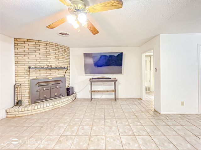 1517 N Pioneer Drive, Abilene, TX 79603