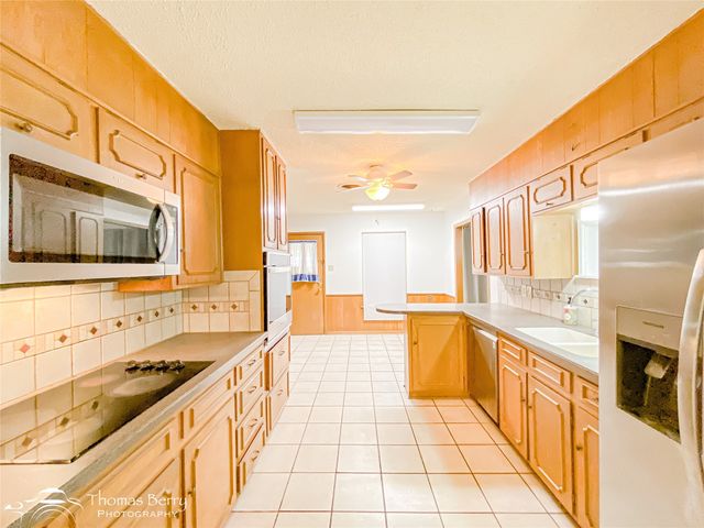 1517 N Pioneer Drive, Abilene, TX 79603