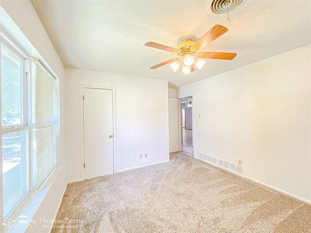 1517 N Pioneer Drive, Abilene, TX 79603