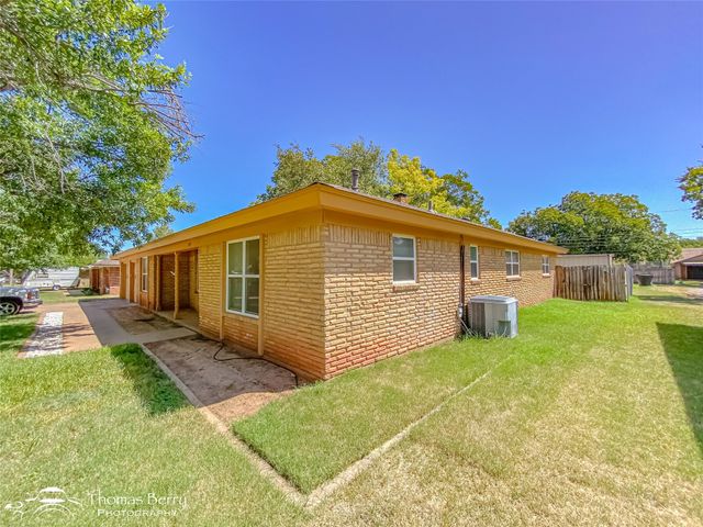 1517 N Pioneer Drive, Abilene, TX 79603