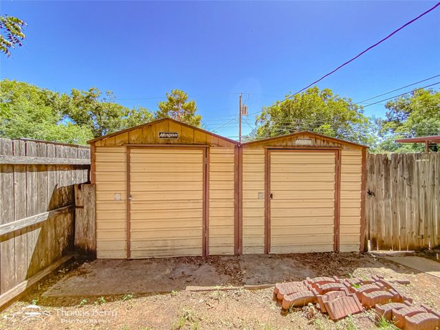 1517 N Pioneer Drive, Abilene, TX 79603