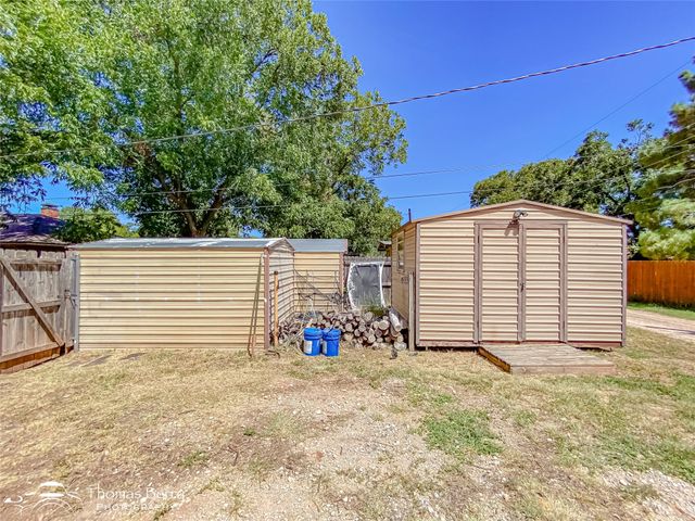 1517 N Pioneer Drive, Abilene, TX 79603