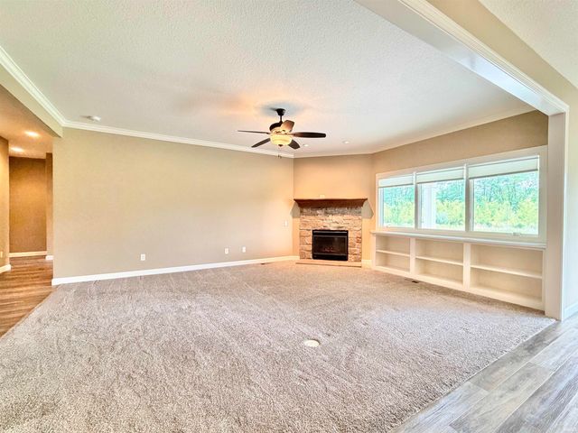 15279 Leo Creek Boulevard, Leo, IN 46765