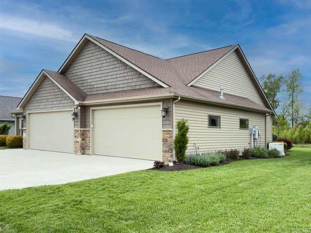 15279 Leo Creek Boulevard, Leo, IN 46765