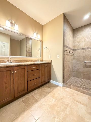 15279 Leo Creek Boulevard, Leo, IN 46765