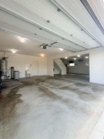 15279 Leo Creek Boulevard, Leo, IN 46765