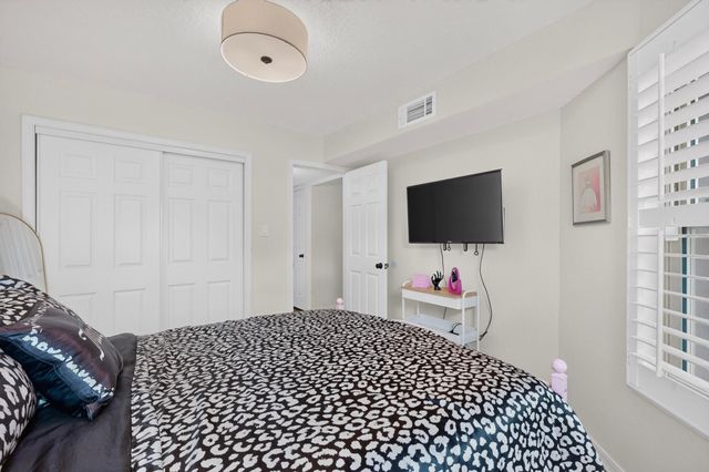 9663 De Vargas Loop NE, Albuquerque, NM 87109