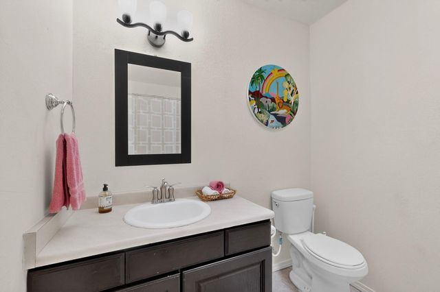 9663 De Vargas Loop NE, Albuquerque, NM 87109
