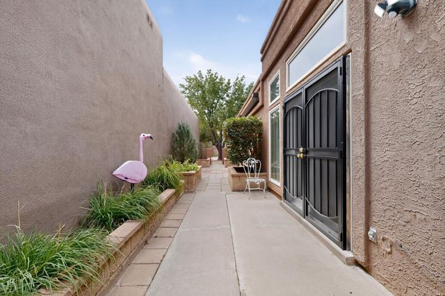 9663 De Vargas Loop NE, Albuquerque, NM 87109