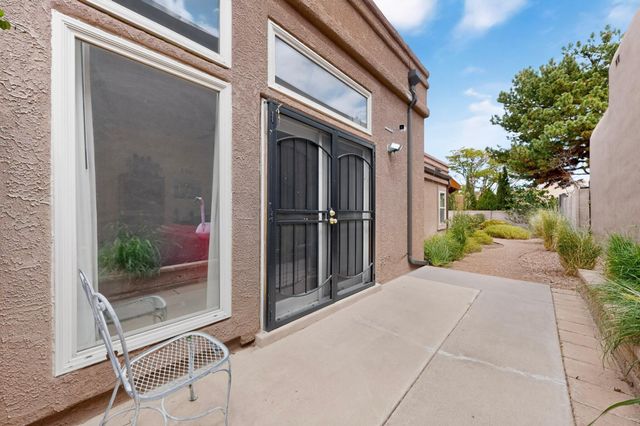 9663 De Vargas Loop NE, Albuquerque, NM 87109