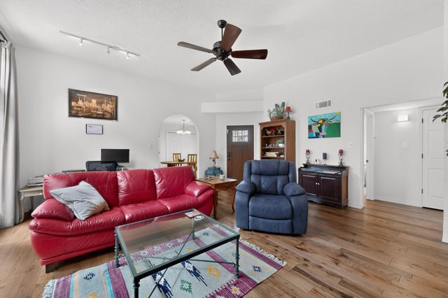 9663 De Vargas Loop NE, Albuquerque, NM 87109