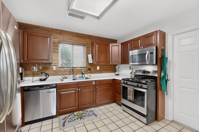 9663 De Vargas Loop NE, Albuquerque, NM 87109
