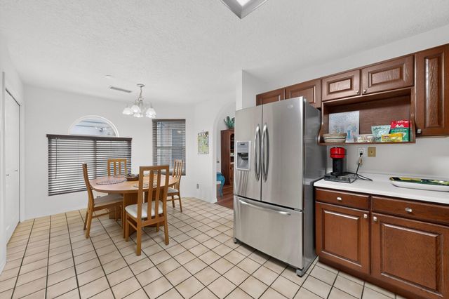 9663 De Vargas Loop NE, Albuquerque, NM 87109