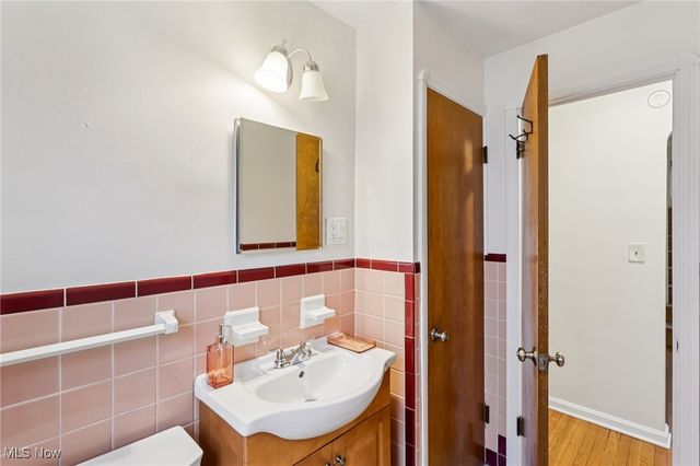 9005 Ansonia Avenue, Brooklyn, OH 44144