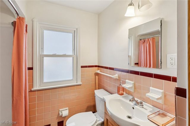 9005 Ansonia Avenue, Brooklyn, OH 44144