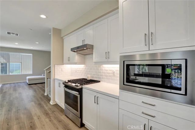 176 Novel, Irvine, CA 92618