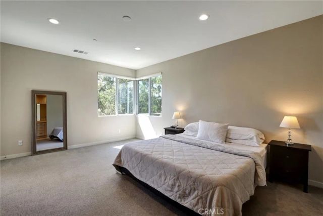 176 Novel, Irvine, CA 92618