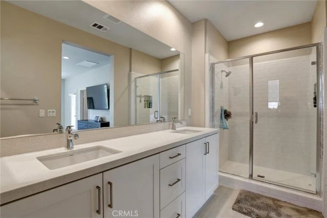 176 Novel, Irvine, CA 92618