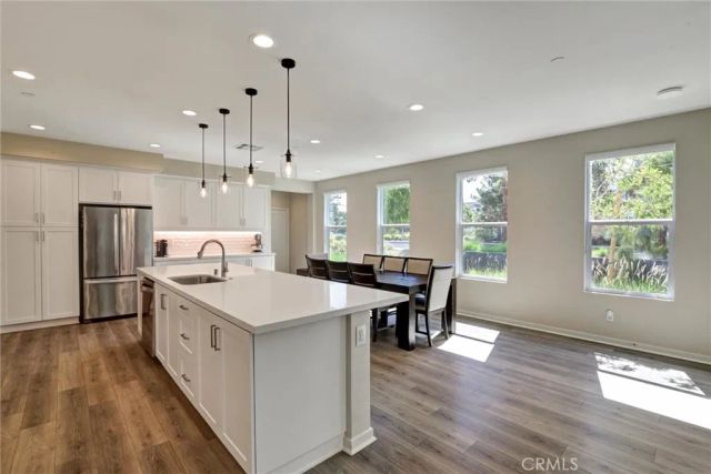 176 Novel, Irvine, CA 92618
