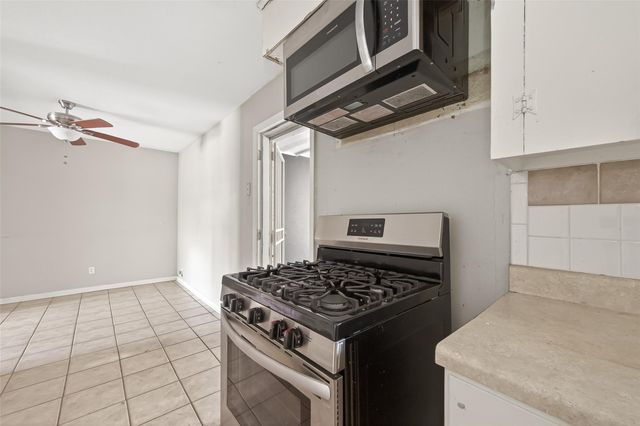 5114 W 43rd Street, Houston, TX 77092