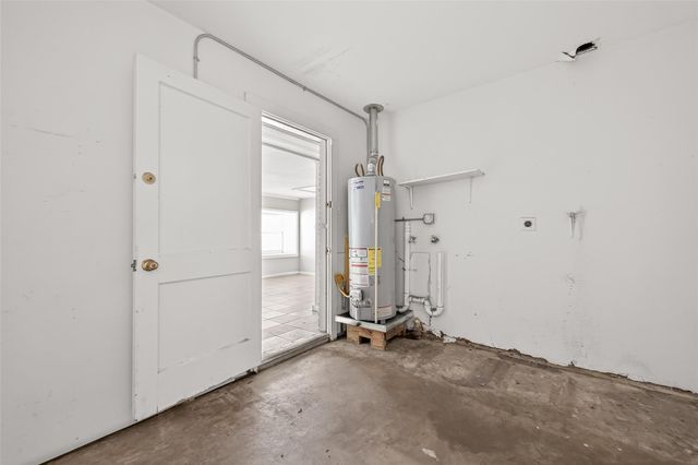 5114 W 43rd Street, Houston, TX 77092