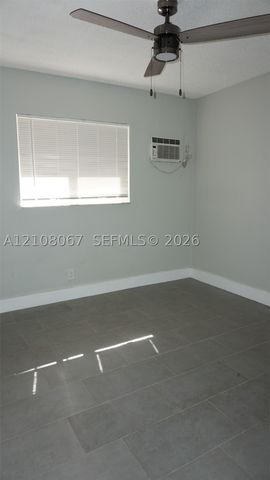 808 SW 14th Ter 4, Fort Lauderdale, FL 33312