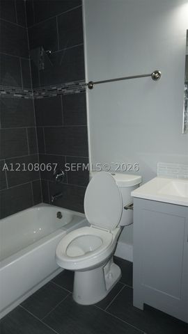 808 SW 14th Ter 4, Fort Lauderdale, FL 33312