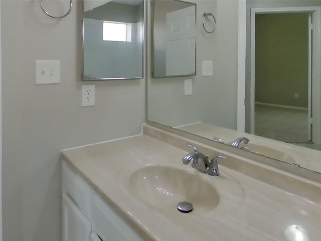 3234 Kelling Street, Houston, TX 77045