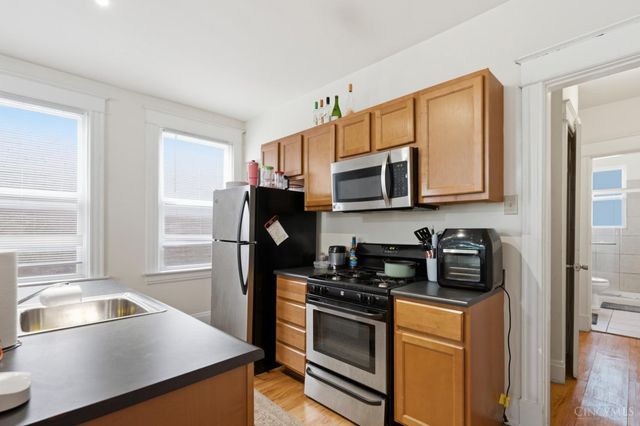 218 Donahue Street, Cincinnati, OH 45219