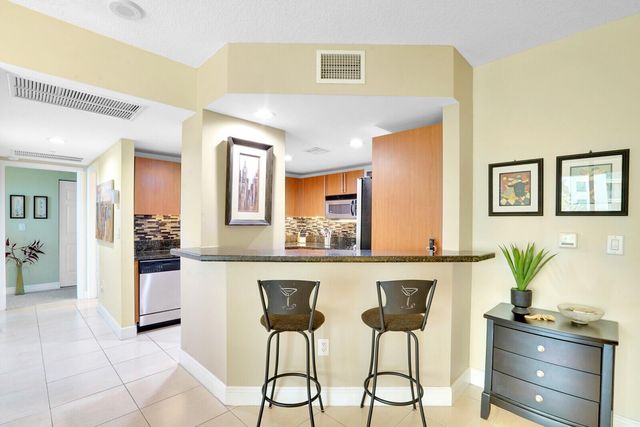 610 CLEMATIS Street 401, West Palm Beach, FL 33401