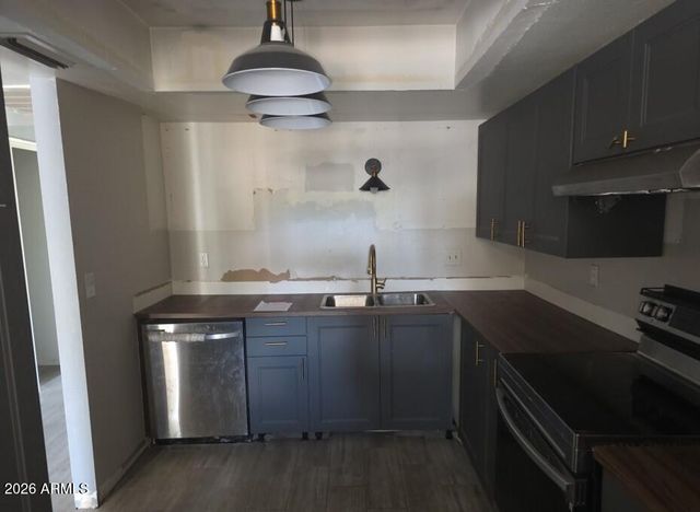 2518 W RUE DE LAMOUR Avenue, Phoenix, AZ 85029