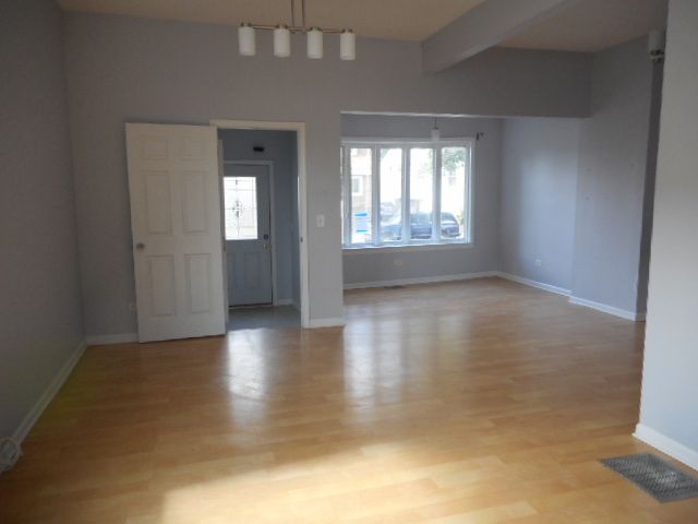 3027 Clarence Avenue, Berwyn, IL 60402