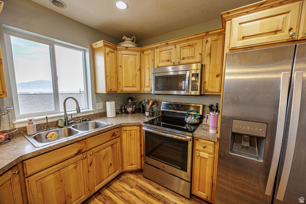 3892 E SOUTH PASS COVE, Eagle Mountain, UT 84005 — photo 5