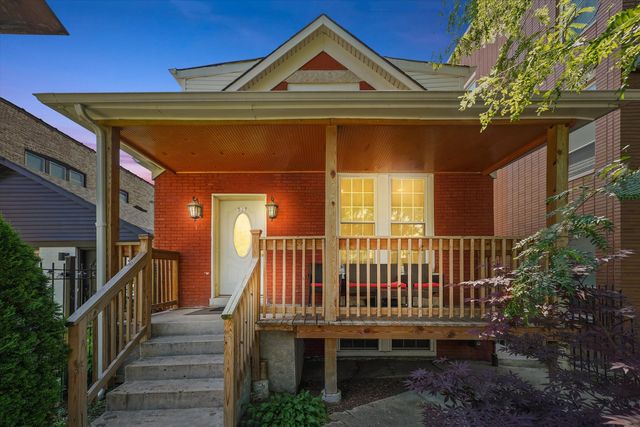 525 N Saint Louis Avenue, Chicago, IL 60624