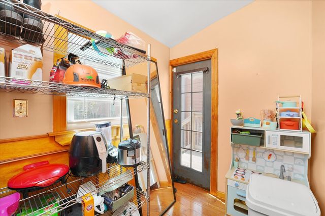 525 N Saint Louis Avenue, Chicago, IL 60624