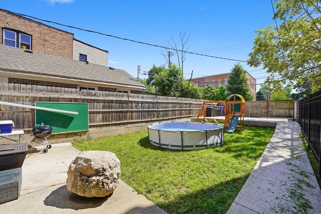 525 N Saint Louis Avenue, Chicago, IL 60624