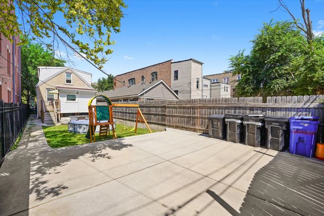 525 N Saint Louis Avenue, Chicago, IL 60624