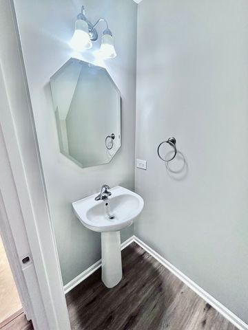 2518 Anna Way, Elgin, IL 60124