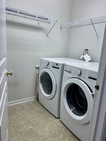 2518 Anna Way, Elgin, IL 60124