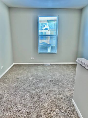 2518 Anna Way, Elgin, IL 60124