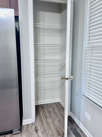 2518 Anna Way, Elgin, IL 60124